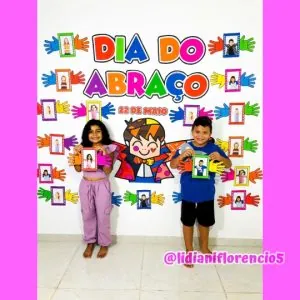 PAINEL DIA DO ABRAÇO