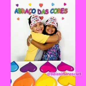ABRAÇO DAS CORES